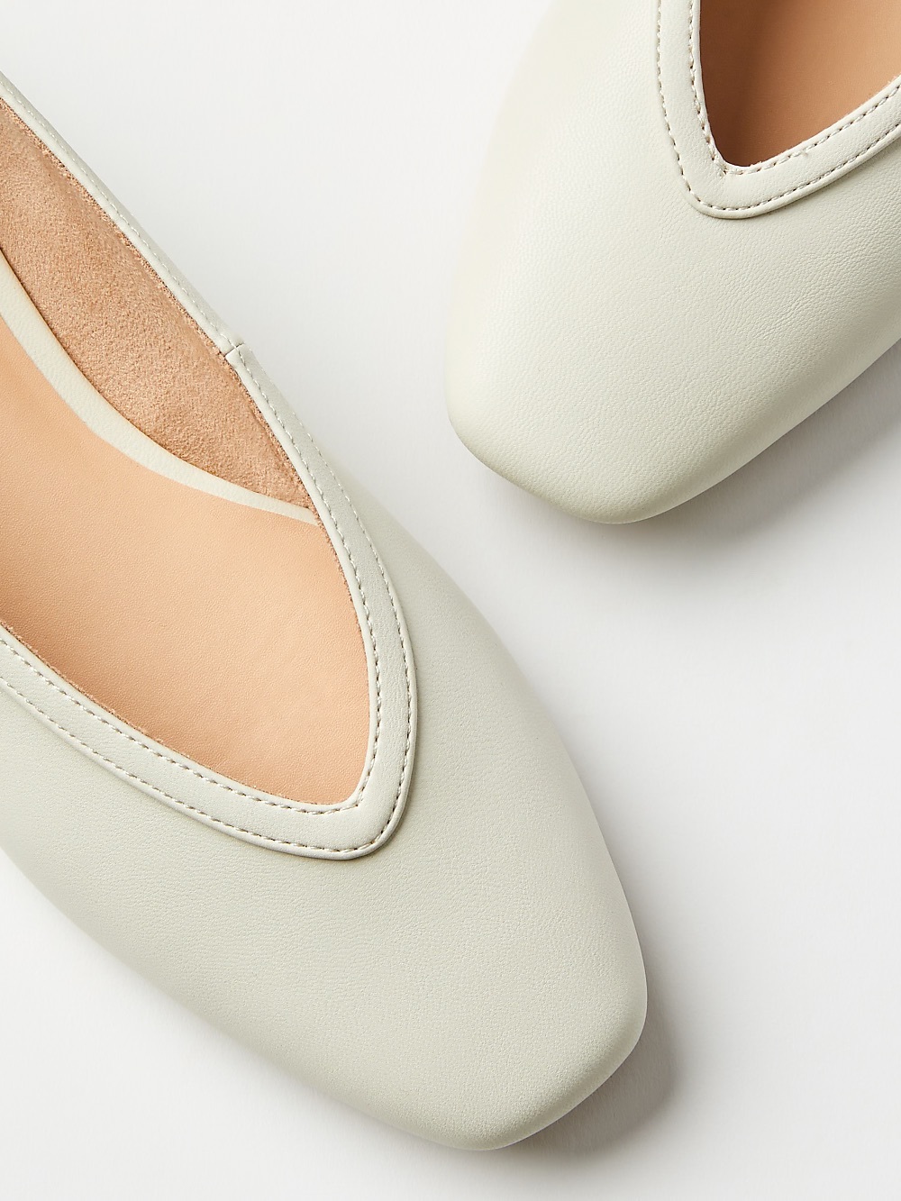 NWOT, Sz: 6/12, LOFT High Vamp Flats (Ivory)